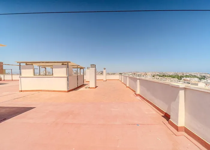 La Plaza * Τορεβιέχα