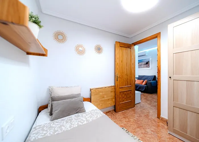 La Plaza * Τορεβιέχα